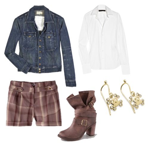 Shorts Têca, uma camisa branca Ralph Lauren Black Label, jaqueta jeans Current Elliot, botas Jeffrey Campell France e brincos MyCollection